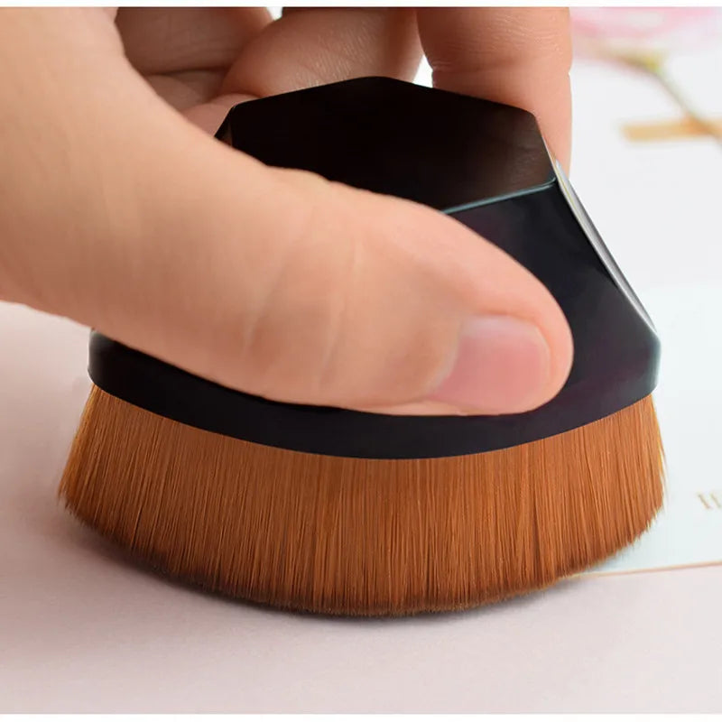 Hexagon Rhombic Short Handle Magic Foundation Makeup Brush - Perfect voor Vloeibare BB Cream, Blush en Poeder!